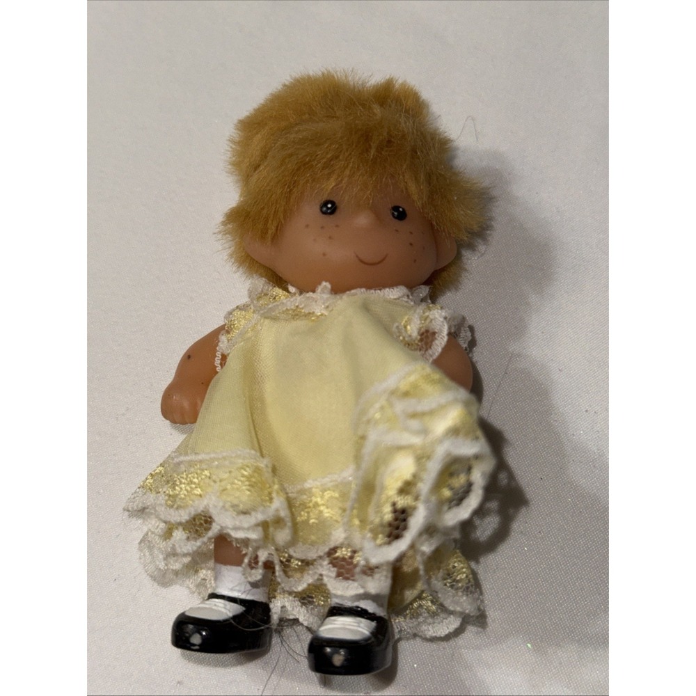 1990's Vintage Uneeda‎ Lil Bumpkins Doll Yellow Dress Black Shoes